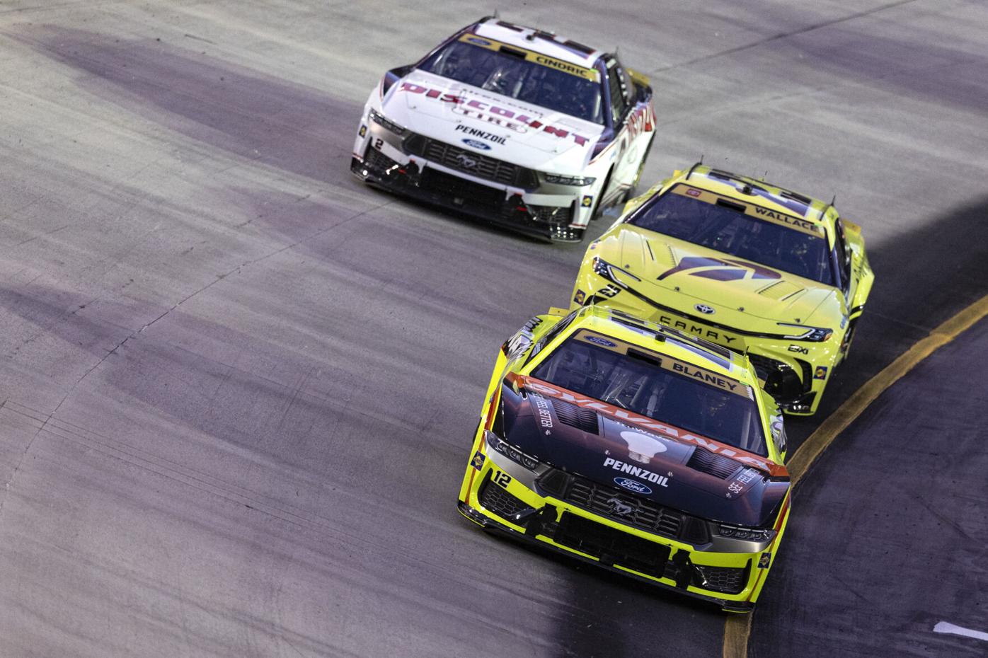 NASCAR Bristol Auto Racing