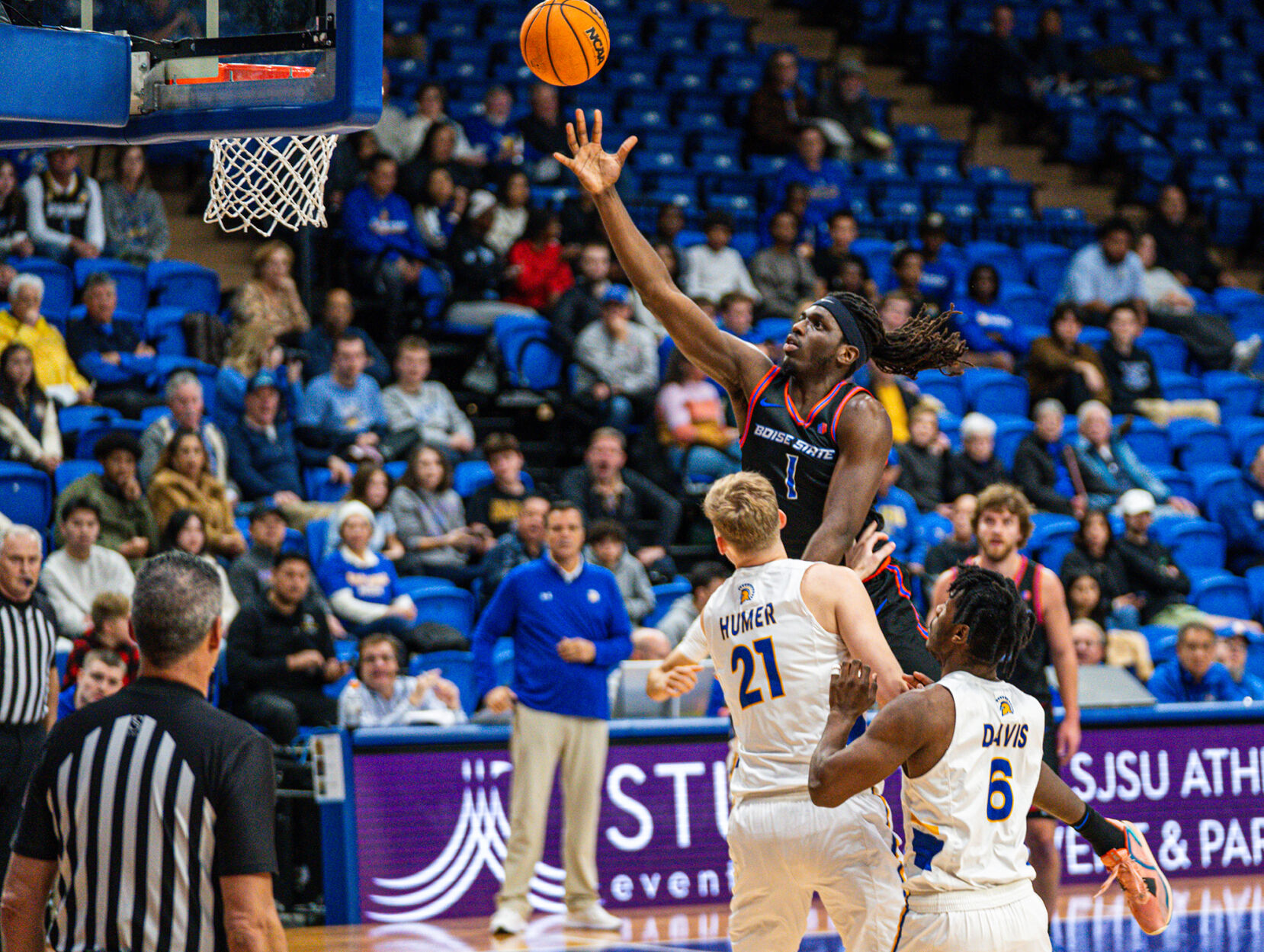 Broncos Take Control Late To Win Mountain West Opener | Boise State ...