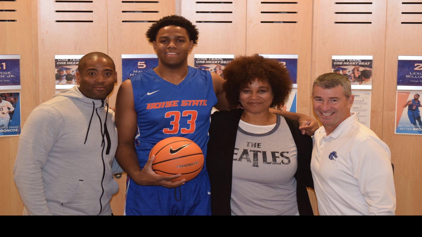 Boise State Basketball Lands Commitment From 6 10 Center Mikey