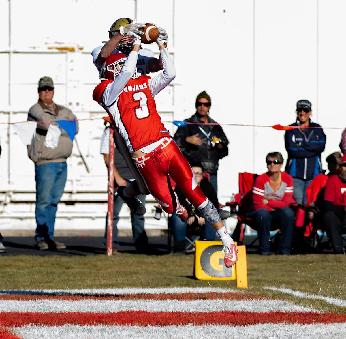 Football season returns with Homedale hosting Emmett | High School