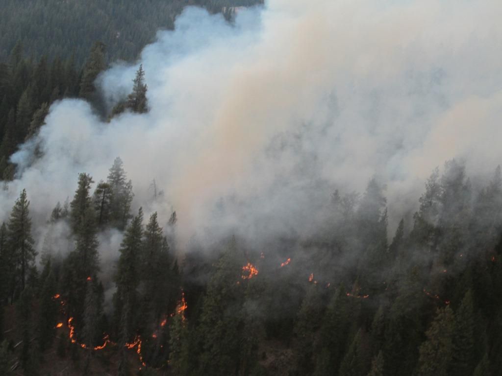 fire in the cascadea fire in the cascadea