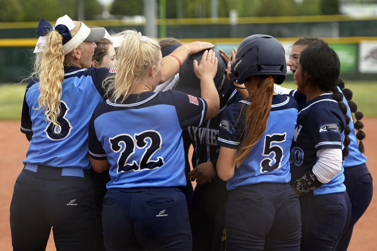 Skyview Eagle SOFTBALL02.JPG