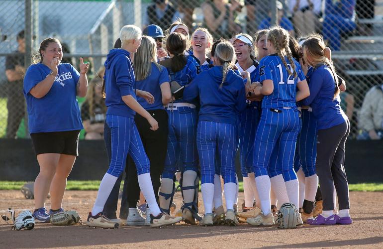 Emmett Survives Late Surge From Bishop Kelly High School Sports emmett-survives-late-surge-from-bishop-kelly-high-school-sports