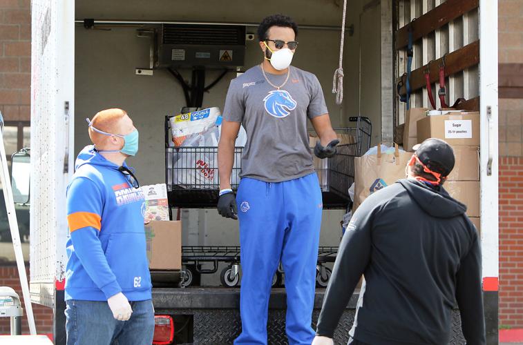 Boise State football players help gather donations for food pantries