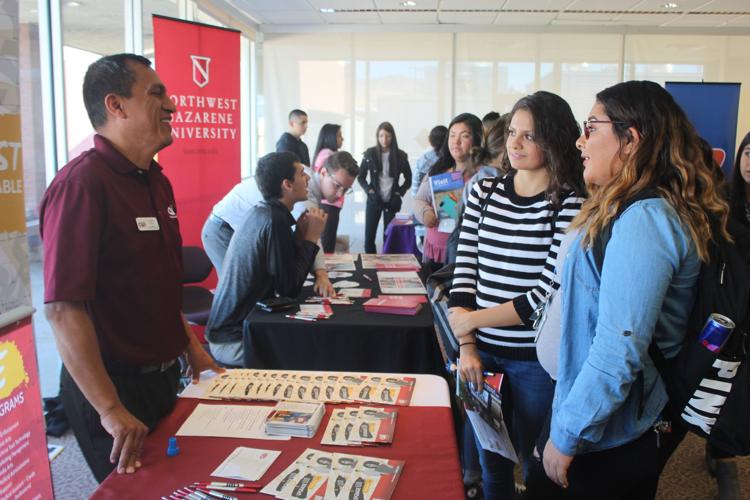 Hispanic students learn STEM, win scholarships at Hispanic Youth