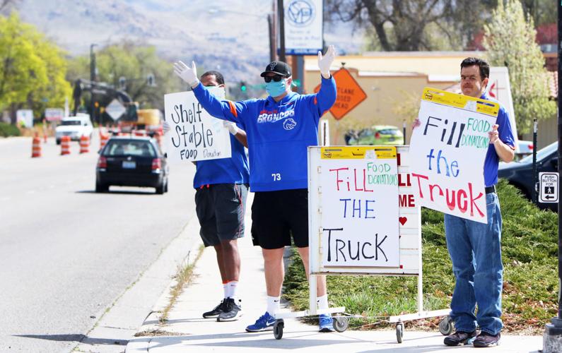 Boise State football players help gather donations for food pantries