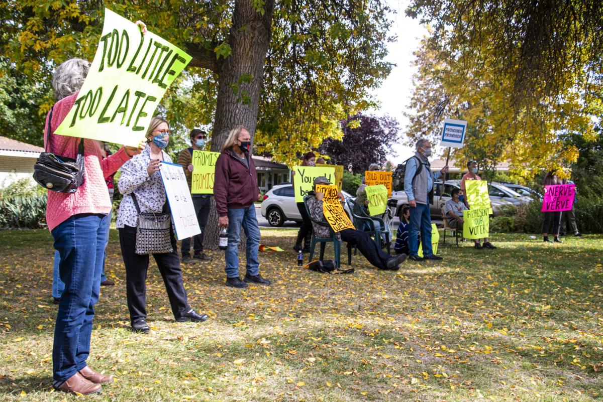 Residents Protest Demolition Of Long Standing Apartment Complex In Boise Local News Idahopress Com