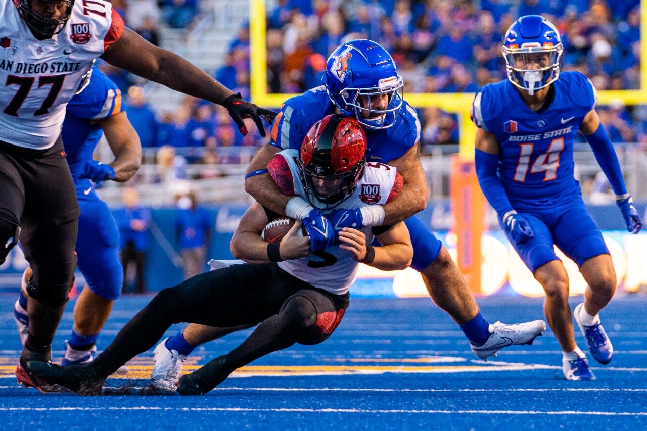 Boise State Defense Keeps Broncos In Game, Making Comeback Easier ...