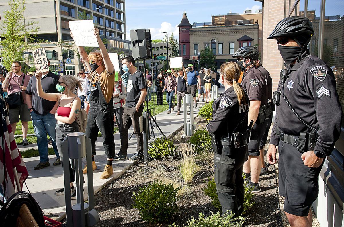 Boise Idaho Protest Blm About 1 000 Protesters From Two Sides Attend Protest At Boise City
