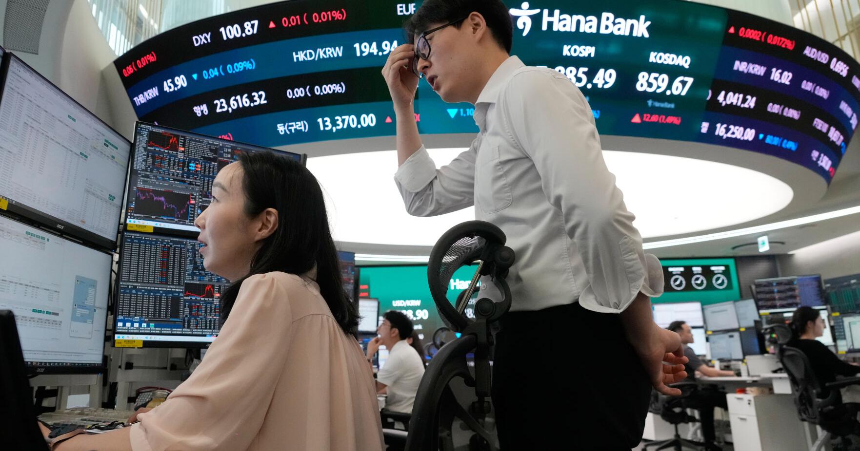 AI stocks resume their drops and drag markets lower worldwide