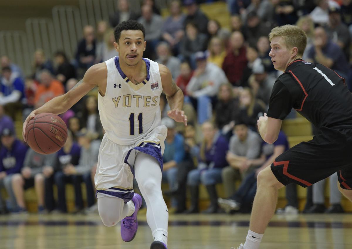 Yotes Advance To Ccc Tournament Finals With 67 50 Win Over