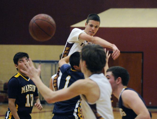 Nampa Christian defeats Marsing 4919 Photos