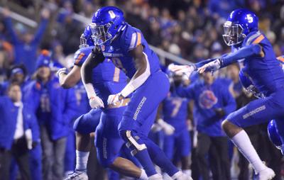 Mountain Top Boise State Beats Utah State Advances To Host