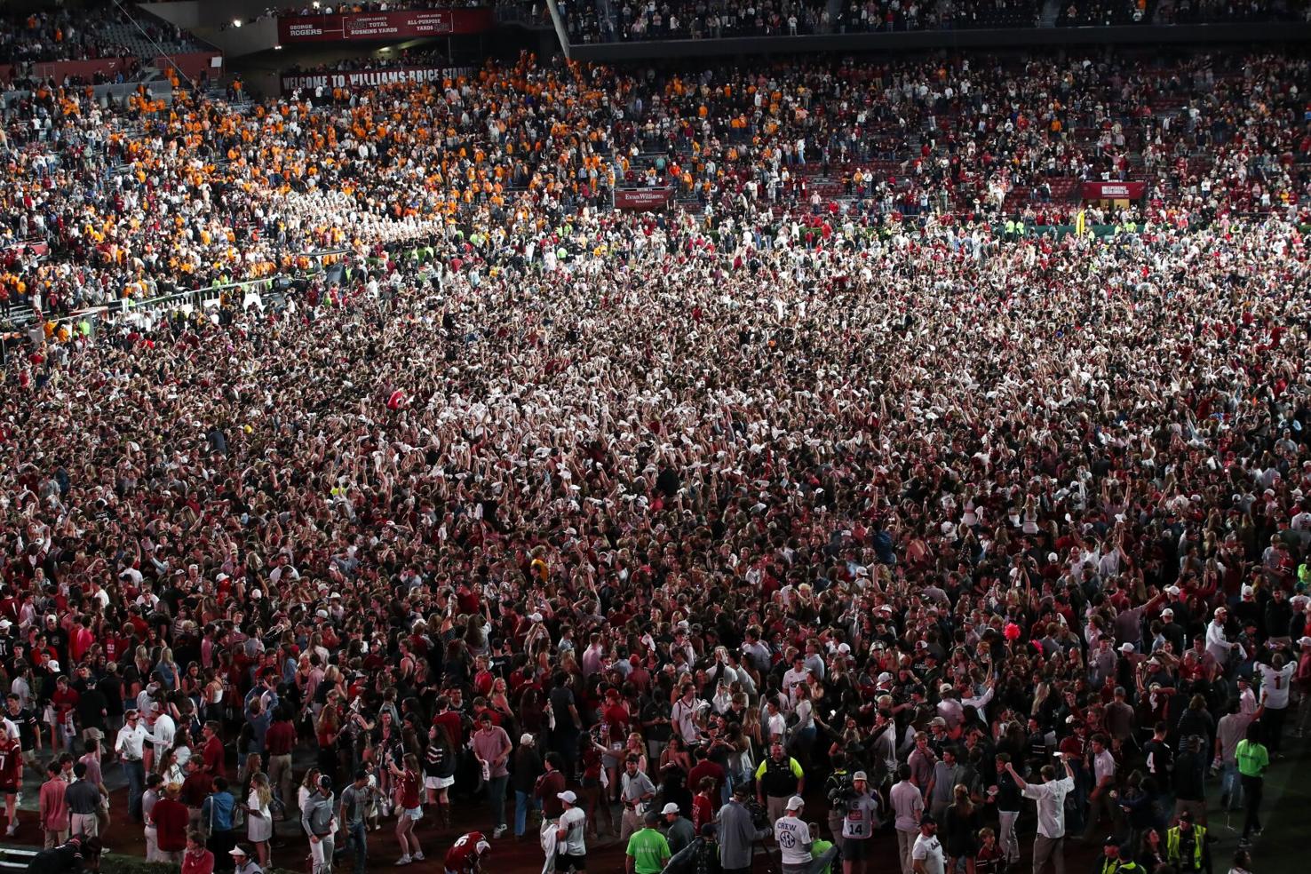 SEC fines South Carolina $500,000 for allowing fans to storm the field ...