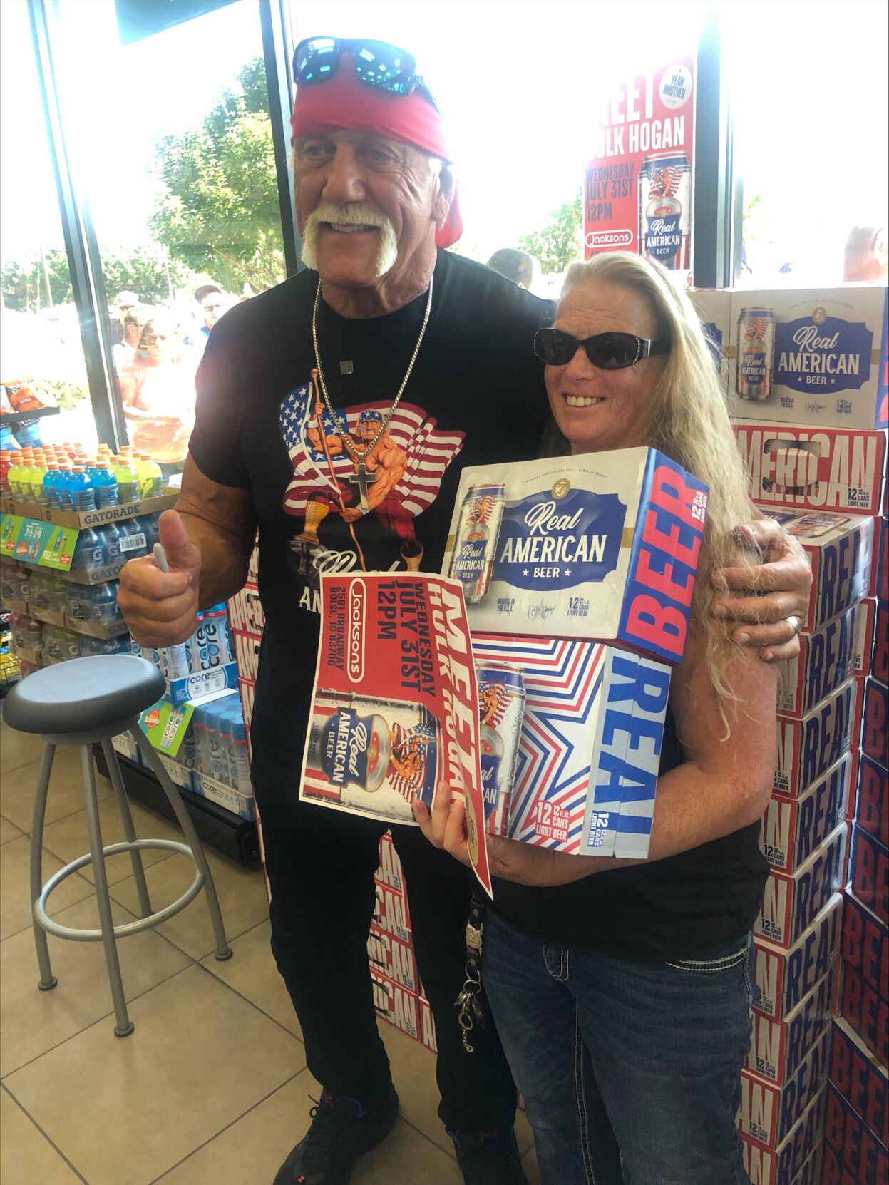 Hulk Hogan greets hundreds of fans at Boise convenience store Local News idahopress