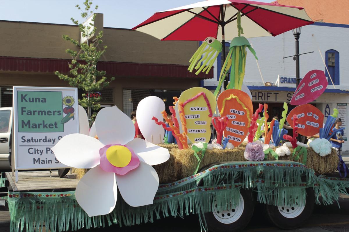 Water, beach floats featured in annual Kuna Days parade Complete news
