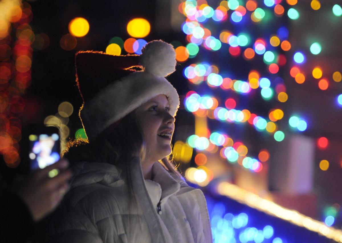 Thousands line Blaine Street in Caldwell for annual parade | Members