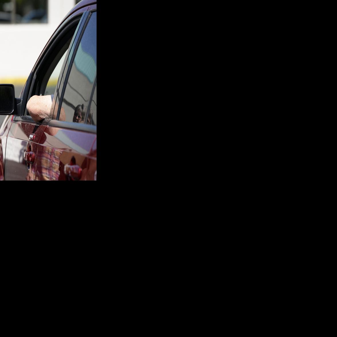 Shining A Light Curbside Dining At Nampa Senior Center Life Idahopress Com