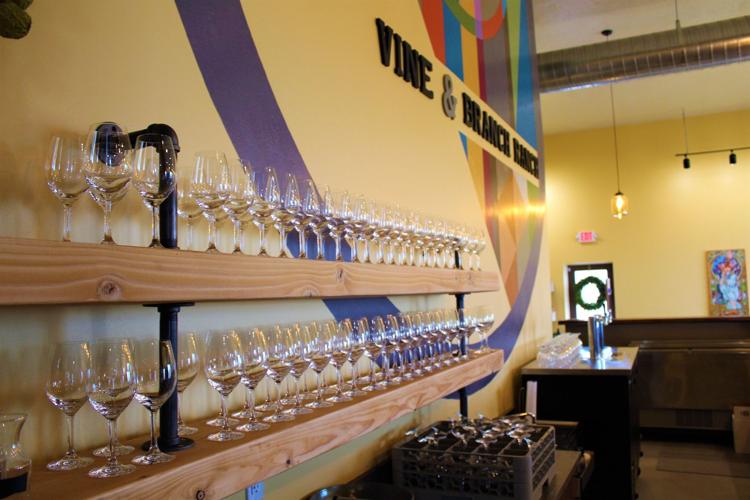 New tasting room fuses Snake River Winery, Stack Rock Cidery with