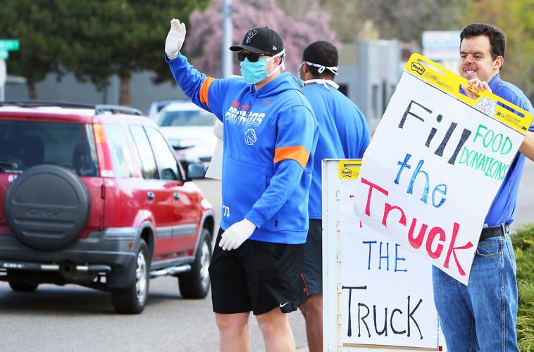 Boise State football players help gather donations for food pantries