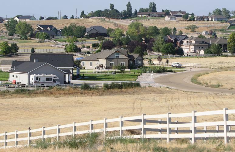 South Lake Lowell residents question development in area where 10 wells