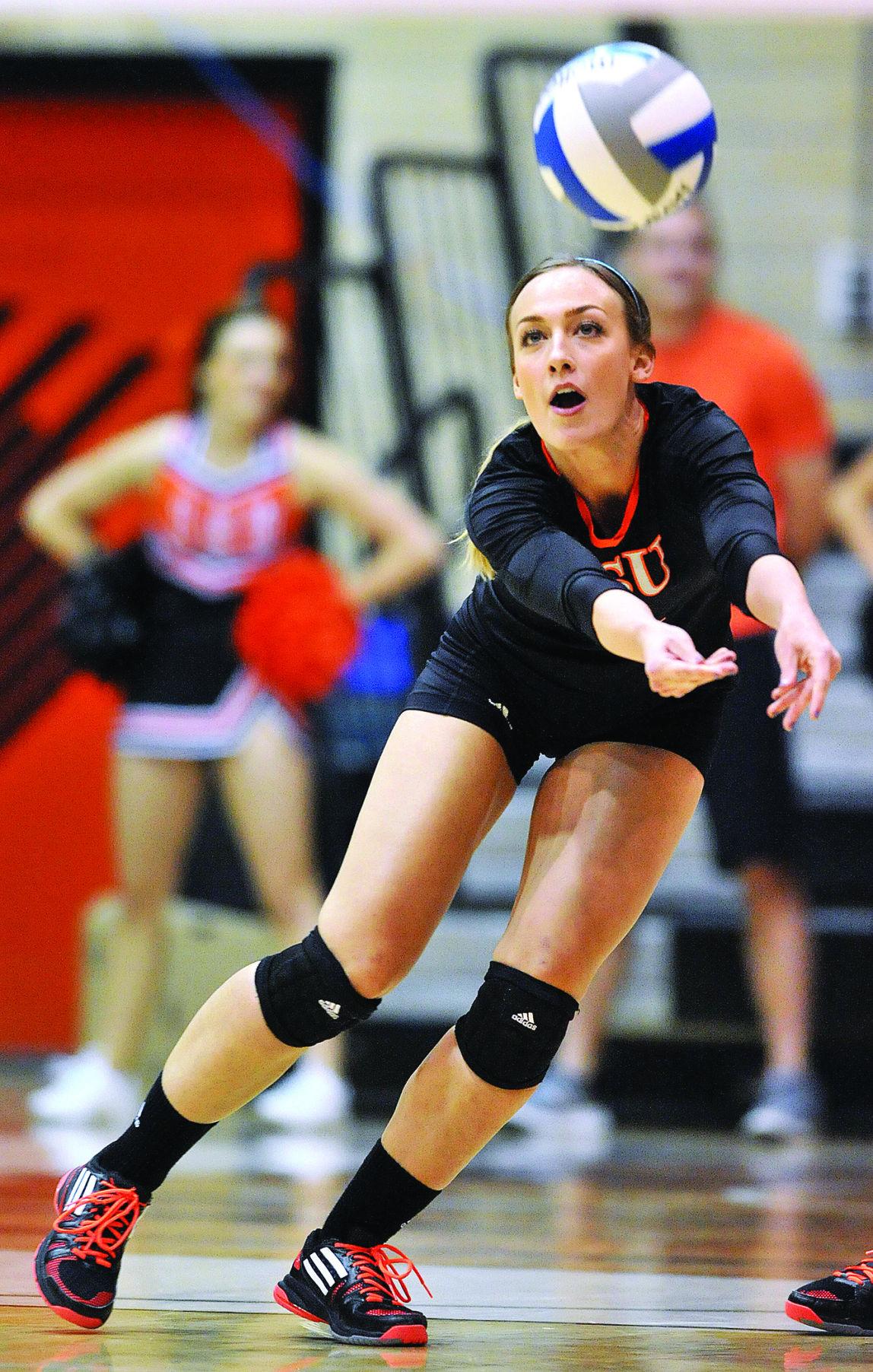 ISU volleyball Bengals move on to semis after thumping SUU Members