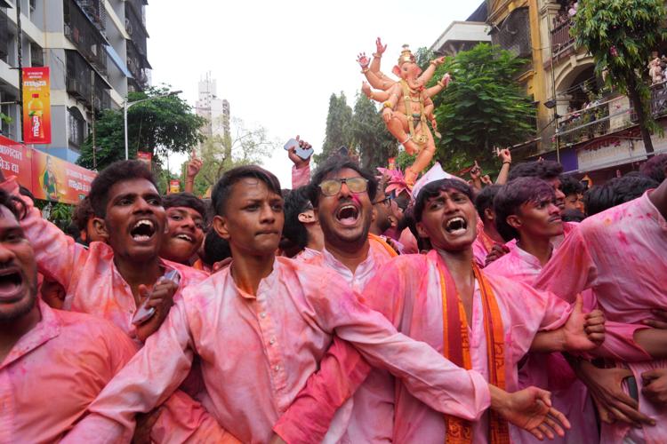 India celebrates the elephant-headed god Ganesha, in photos