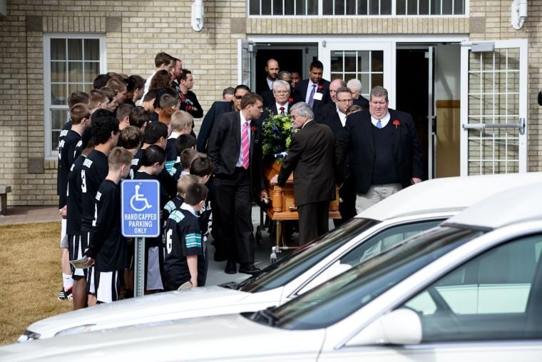 Thousands attend Parrish family funeral service | Local