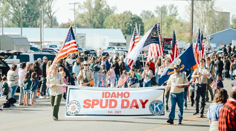 parade beginning.png