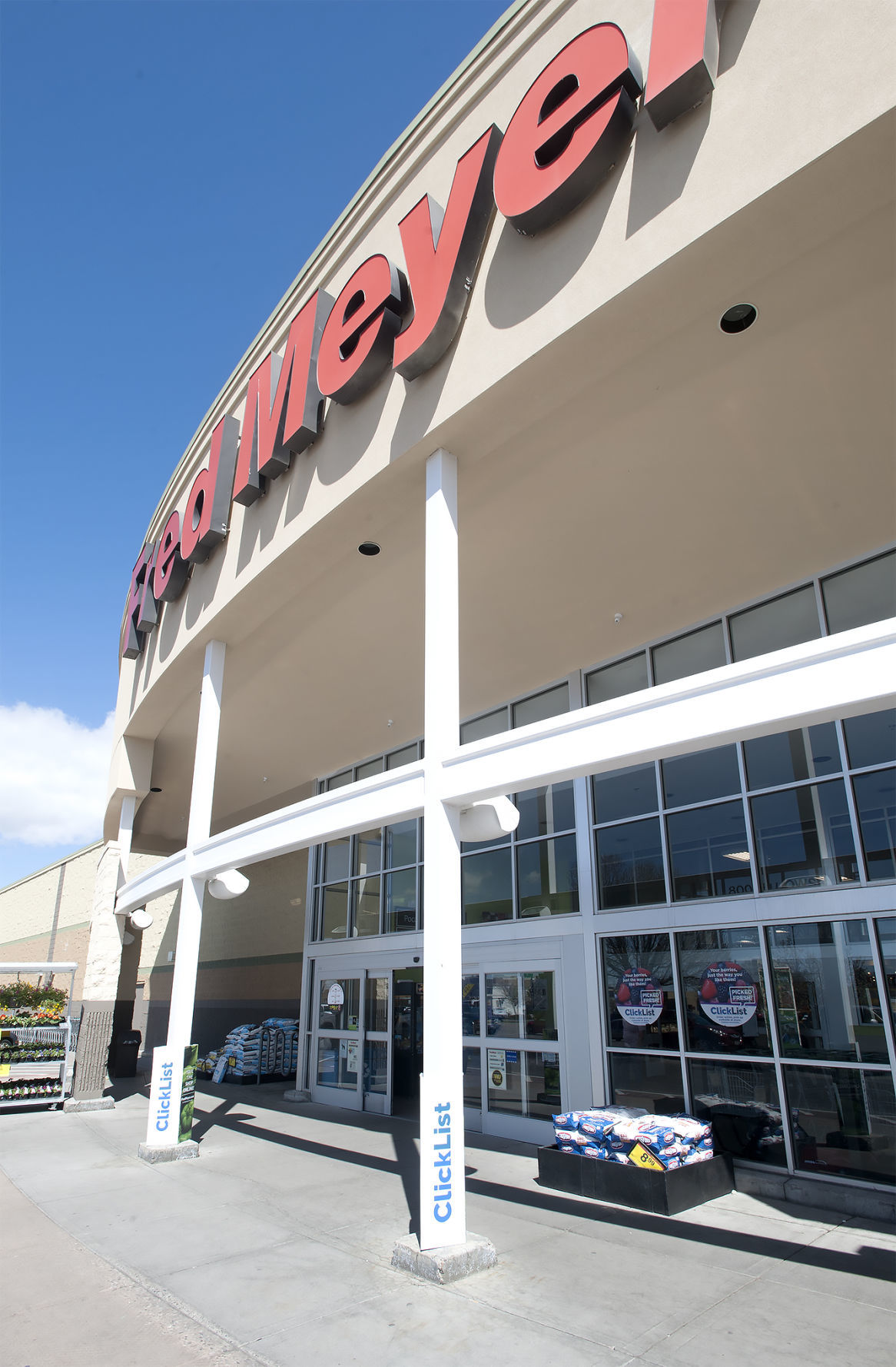 GROCERIES MADE EASY Pocatello Ridley’s, Fred Meyer stores start pick