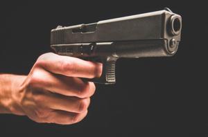 Police arrest man threatening to shoot up hotel Wednesday morning