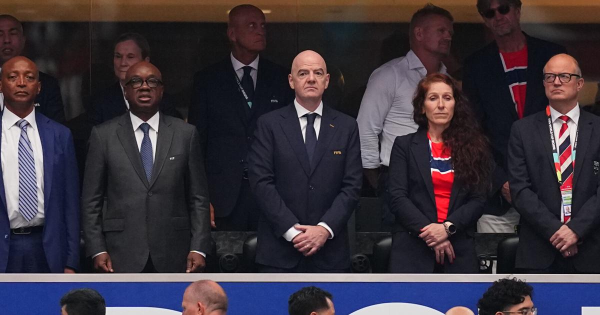 FIFA Executive Leaves