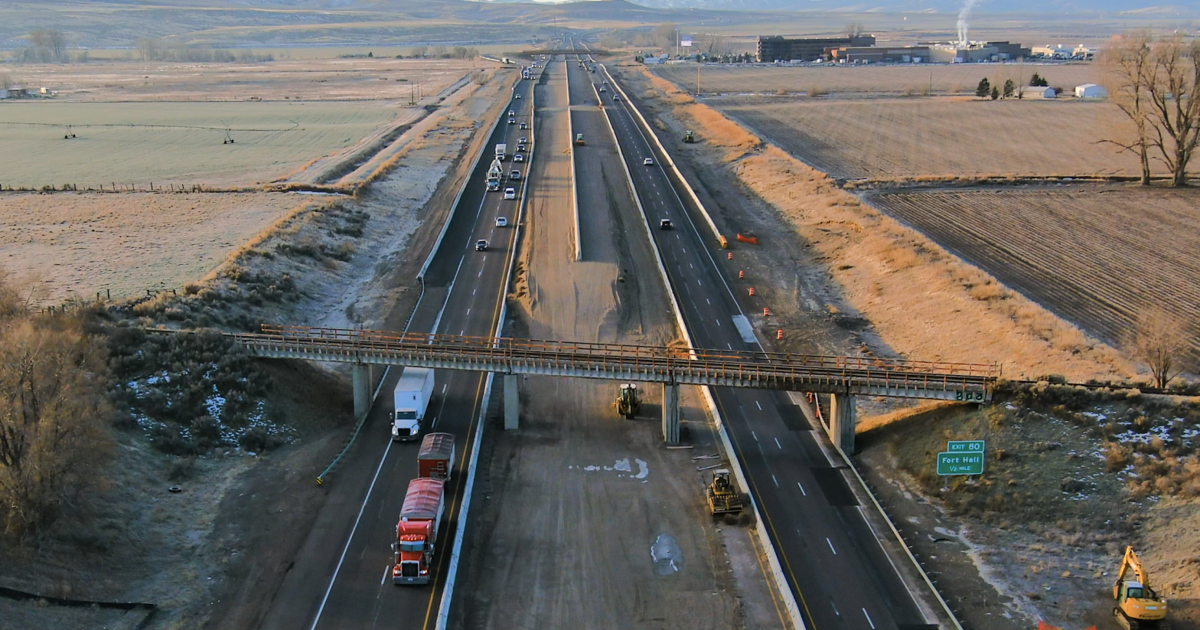 Nighttime lane closures expected on I-15 for demolition of abandoned railroad bridge