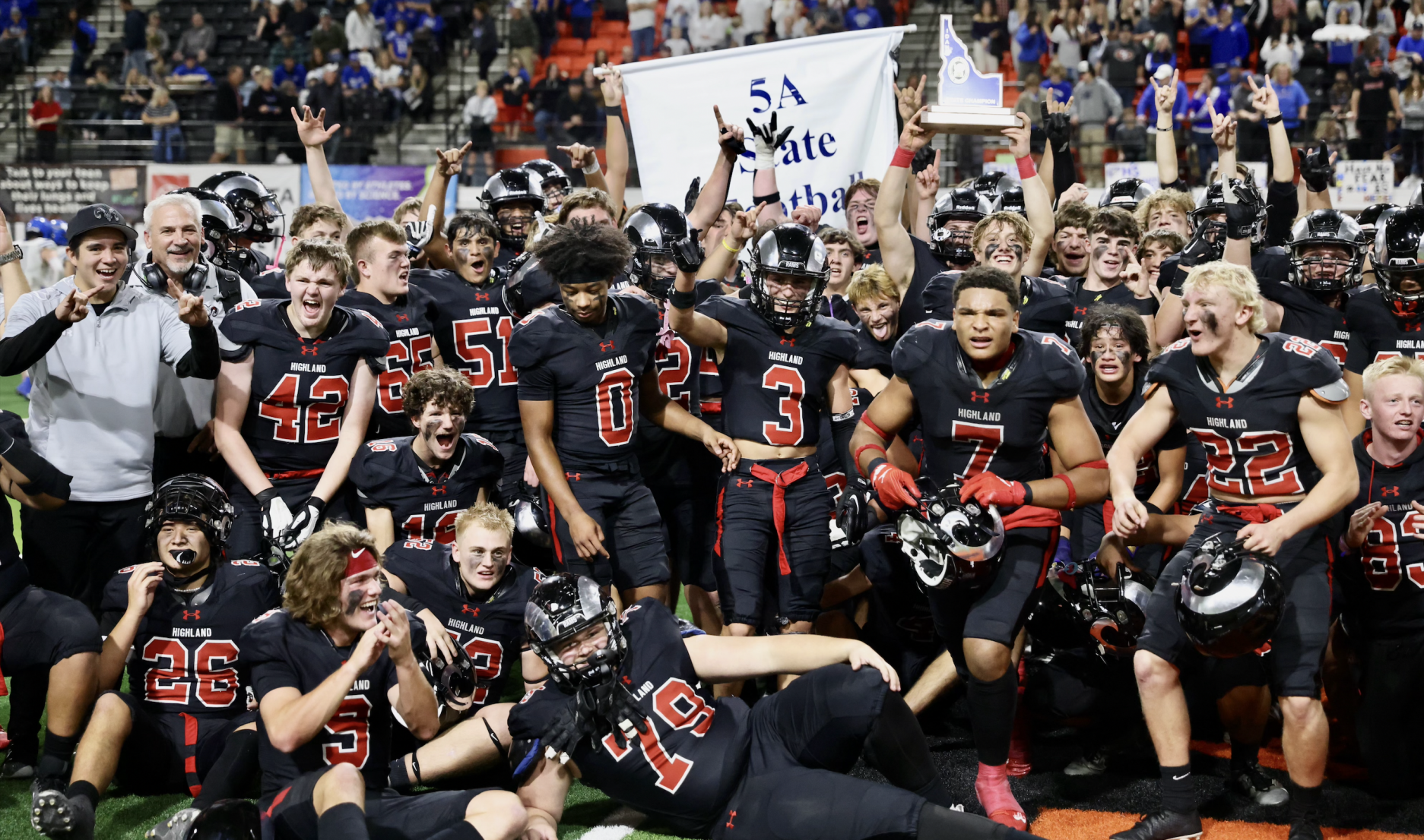 STATE CHAMPS: Highland football team wins state championship game against Coeur d’Alene