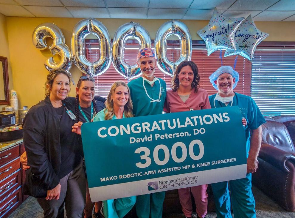 David Peterson, DO, reaches milestone of 3,000 Mako Robotic-Arm-Assisted hip and knee surgeries