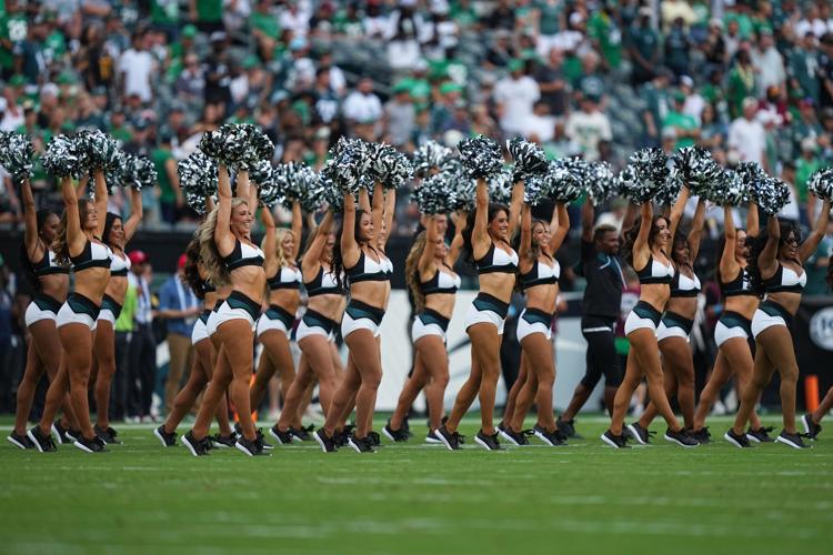 Top photos from the first Sunday of the NFL season