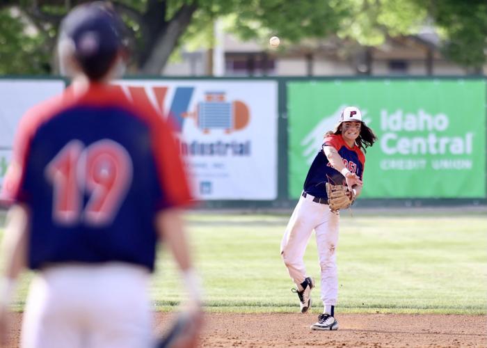 Luke Davis throws