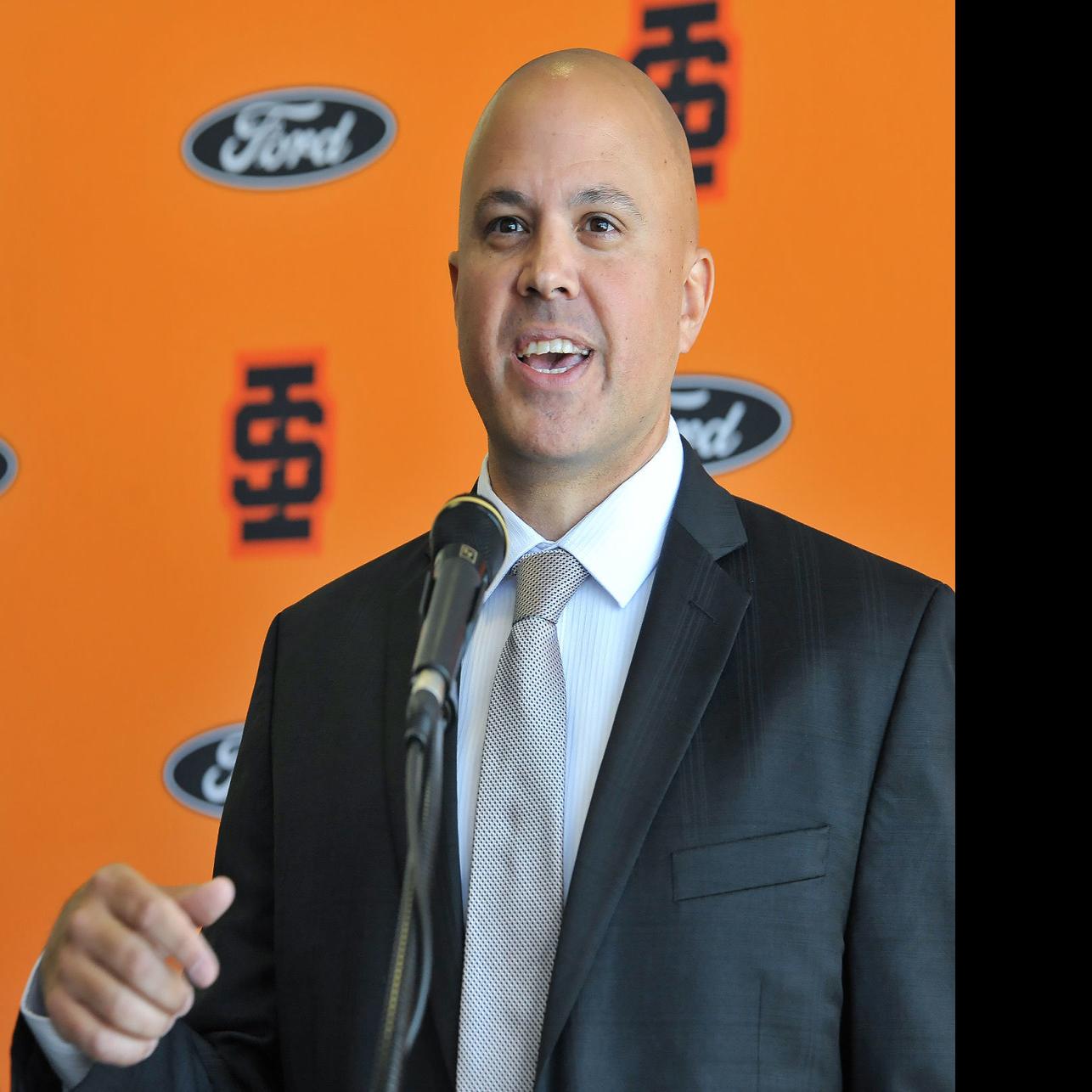 Let S Do This Ryan Looney Introduced As Idaho State S New Men S