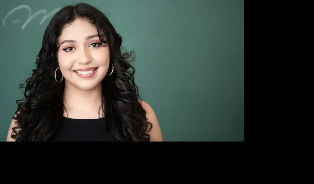 2603_CLASS_Alexa-Benitez-Lindley_Scholar_P_4409789100_LR_0008.webp