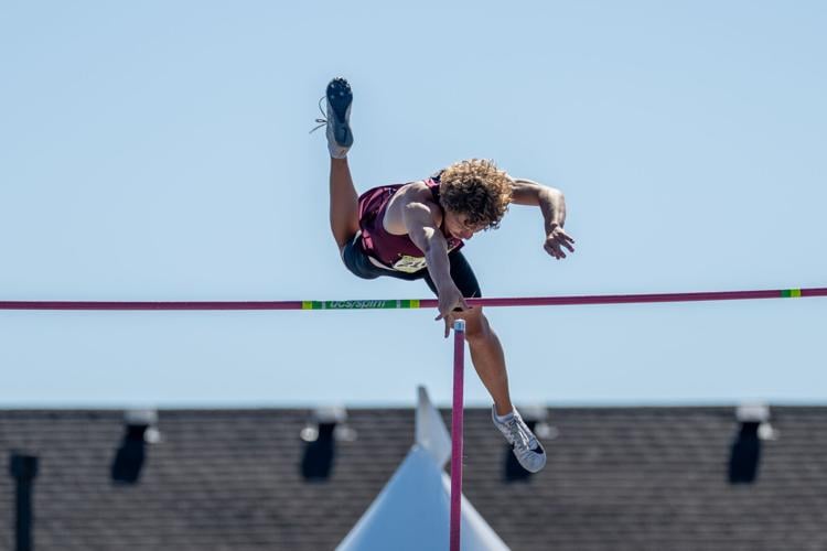 Tanner Henderson Idaho State 3A Pole ValultGold Medalist .jpg