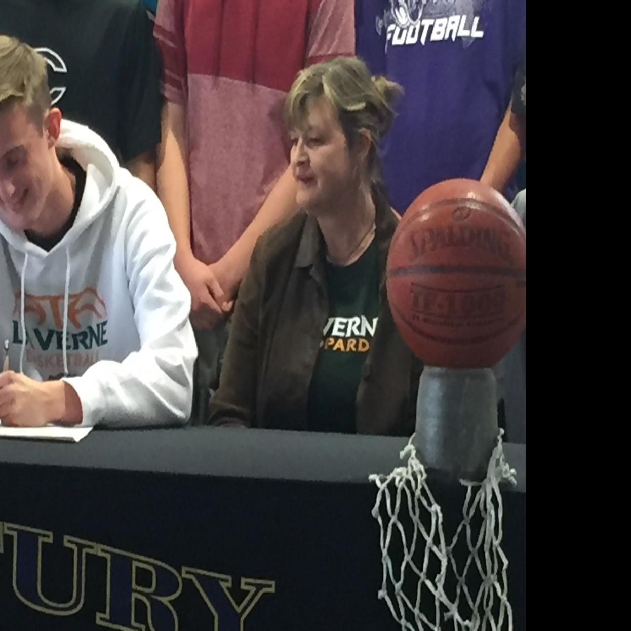 Local Recruiting Century S Hearn Picks La Verne Preps