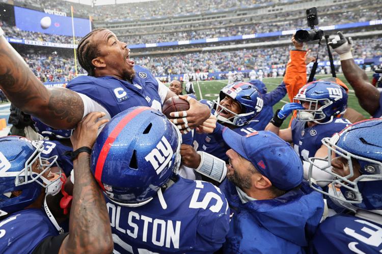 APTOPIX Titans Giants Football