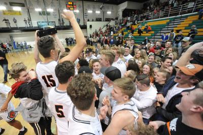 4A District 6 boys basketball championship game