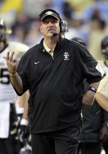 Idaho fires Robb Akey after 1-7 start; OC Gesser named interim head ...