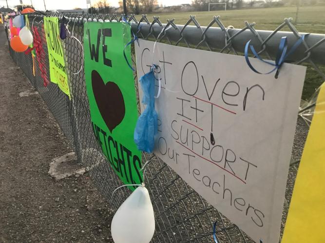 Middleton teachers signs
