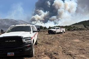 Multiple firefighters killed and injured when overrun by wildfires on the Colorado-Utah border