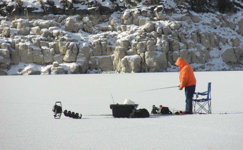 Ice fishing 3