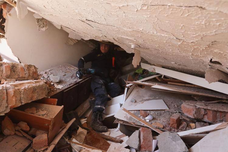 Deadly 7.4-magnitude earthquake hits Colombia, leaving widespread destruction, in photos