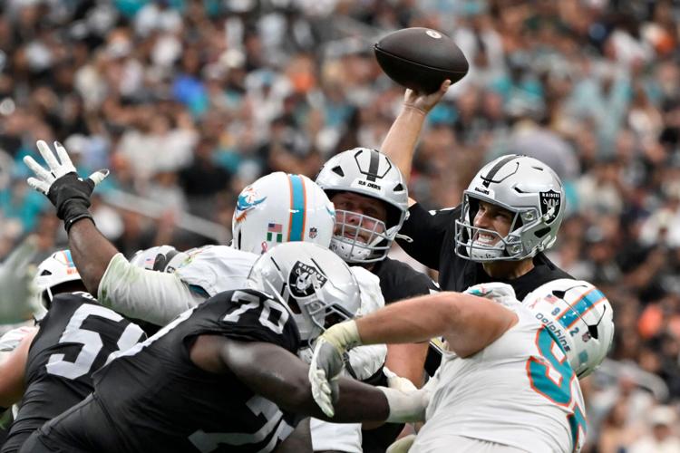 Top photos from the first Sunday of the NFL season