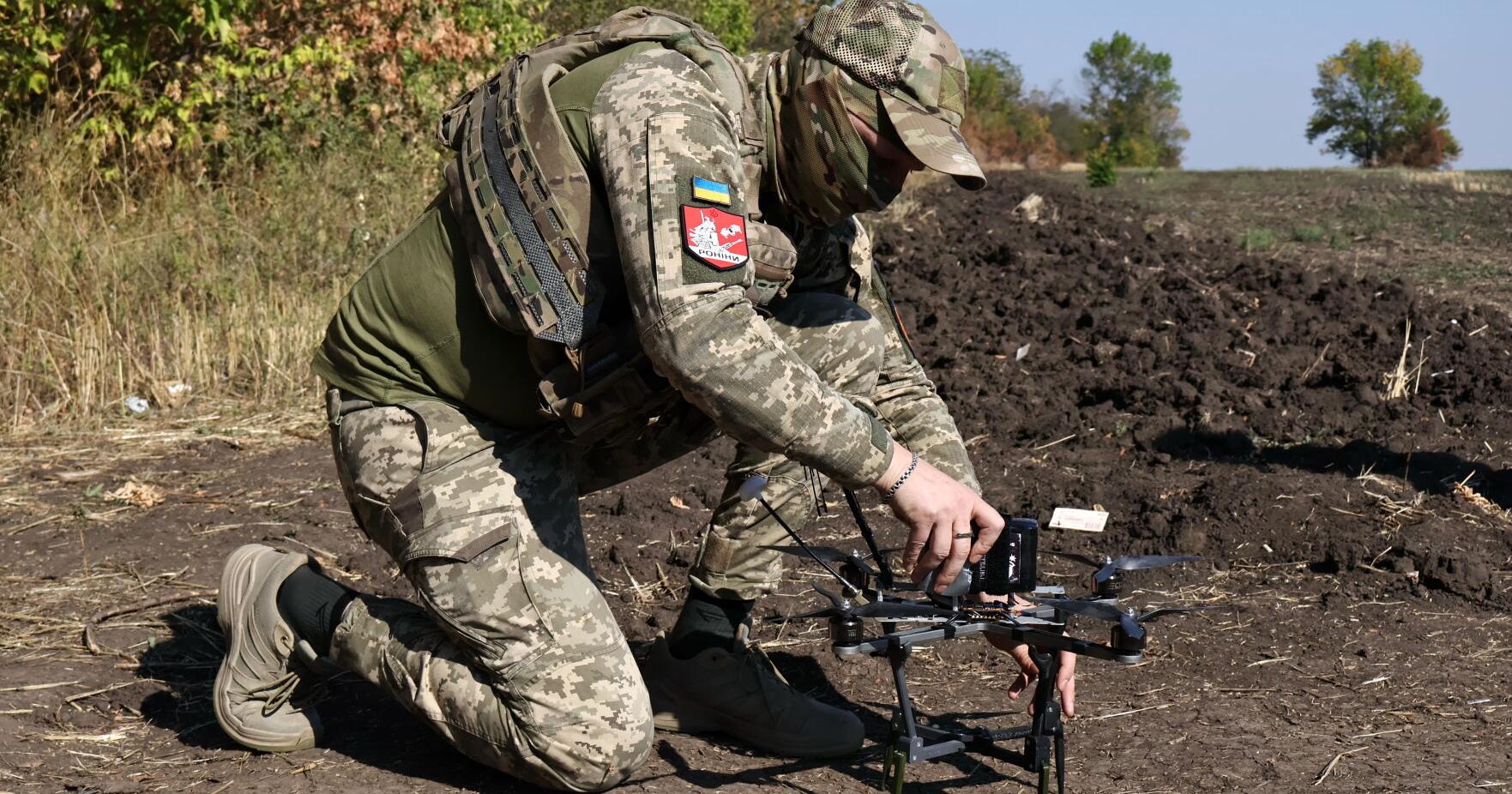 Ukraine fires over 1 , 000 drones at Russia , including largest ever attack on Moscow